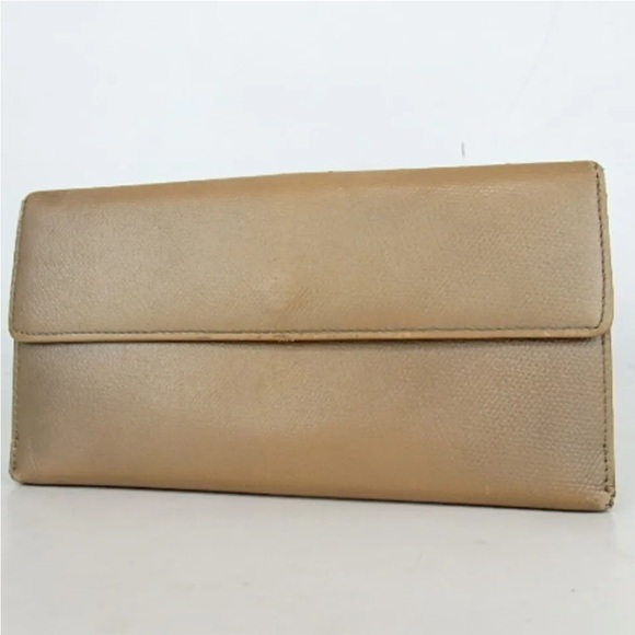 CHANEL CC Coco & Cream Colored Long Leather Button Wallet - Picture 2 of 14